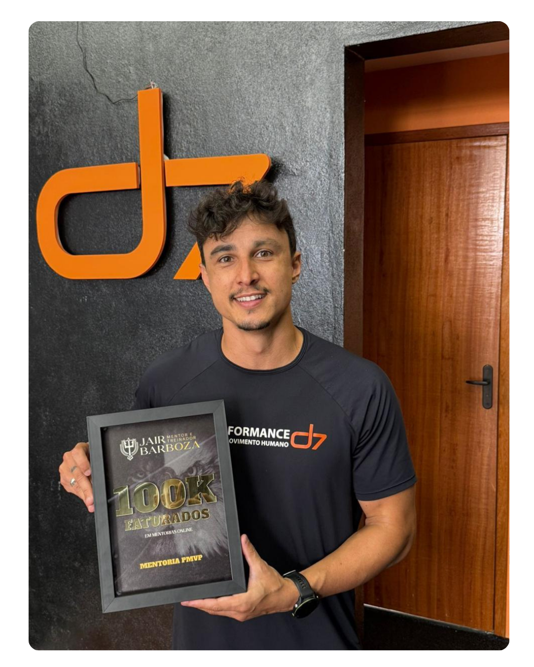 Aluno da Mentoria PMVP - Método Personal Livre com placa de 100K faturados